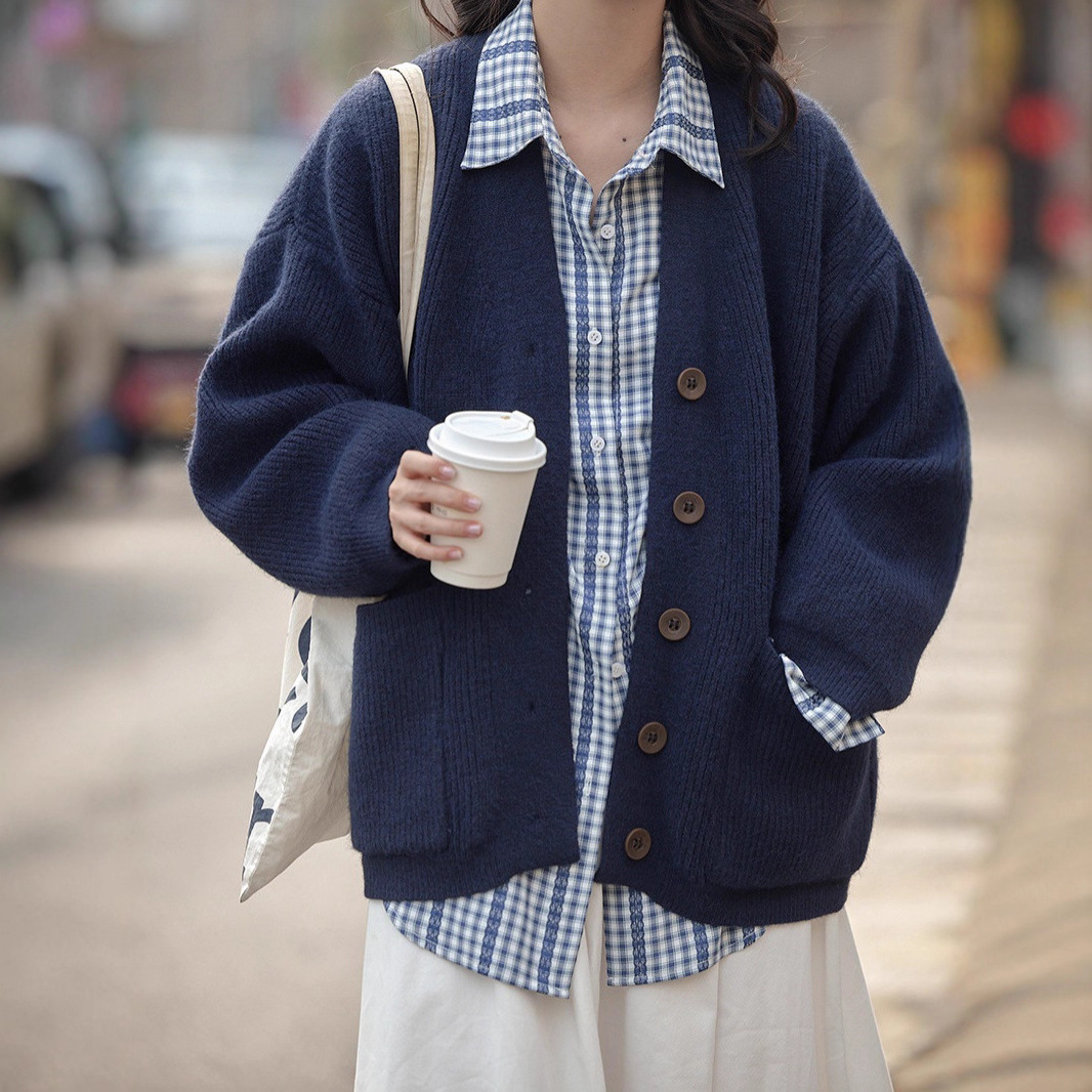 高级感慵懒风蓝色v领毛衣外套针织开衫女2025新款松弛感宽松上衣