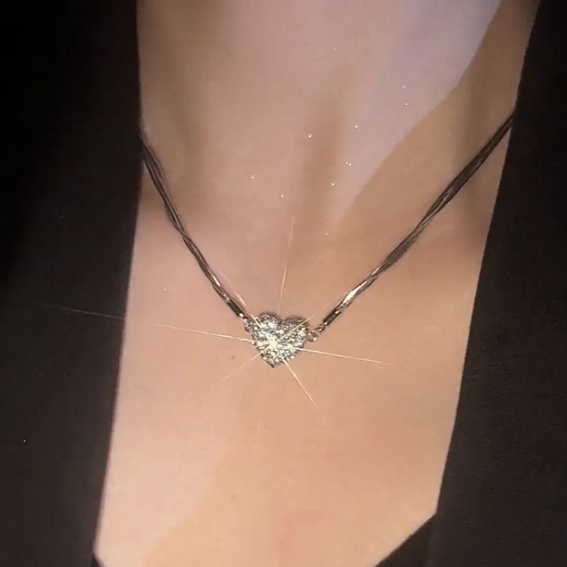 11g Weight Alloy Pendant Material Pendant Necklace Classification Alloy Chain Material 1 Piece Quantity Casual, Daily Occasion Alloy Material Heart Shape Pattern All Seasons Season Women's Gender Plating Design Elegant Style Elegant Heart Shape Alloy Chain-free Pendant Necklaces Wholesale 5