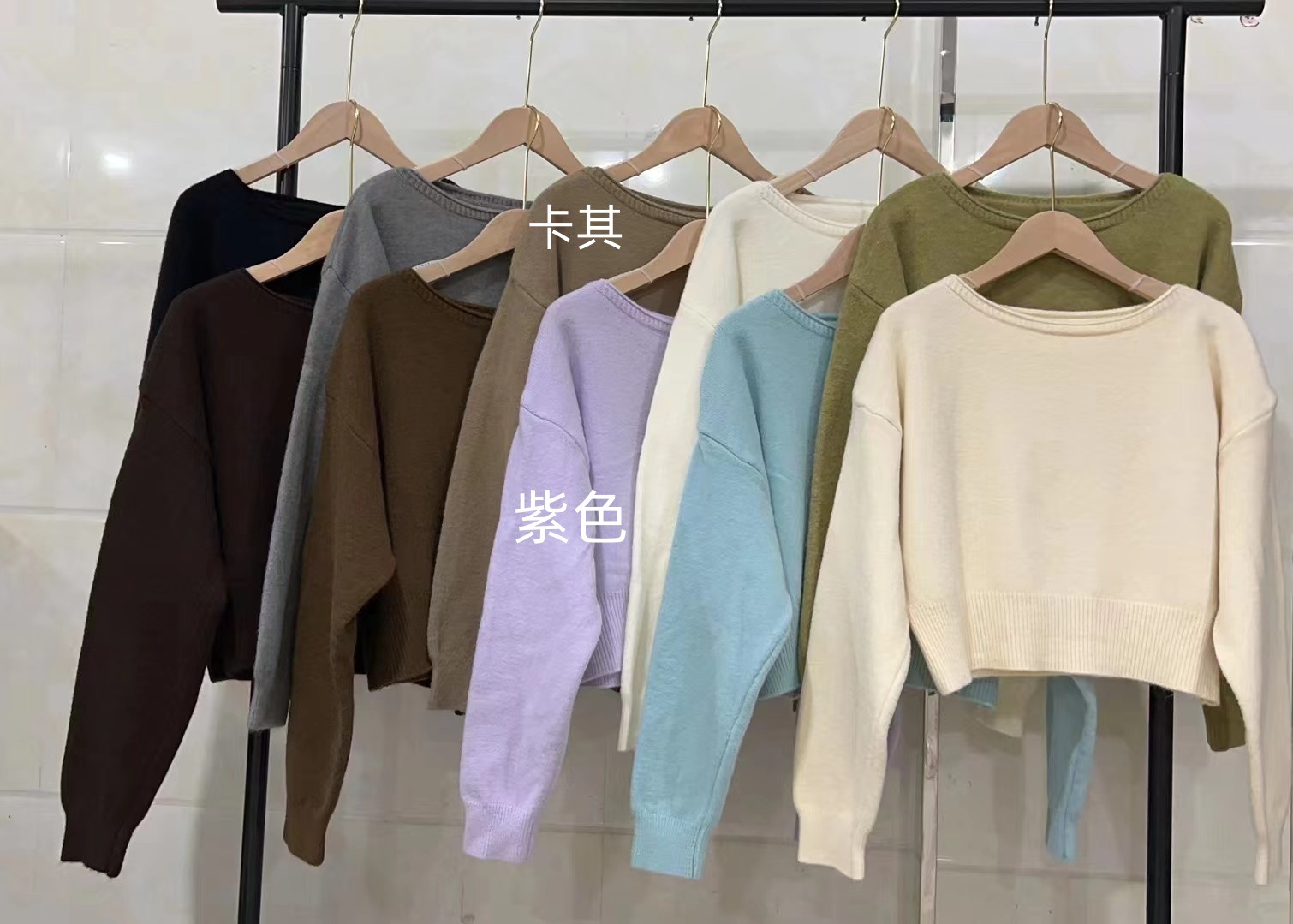 Otoño y invierno nuevos suéteres de mujeres sueltos hookah corto un cuello de punto versátil camiseta de fondo perezosa camiseta de viento para mujeres image 15