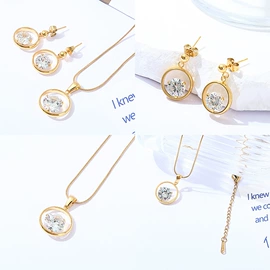 耳环;耳钉;项链