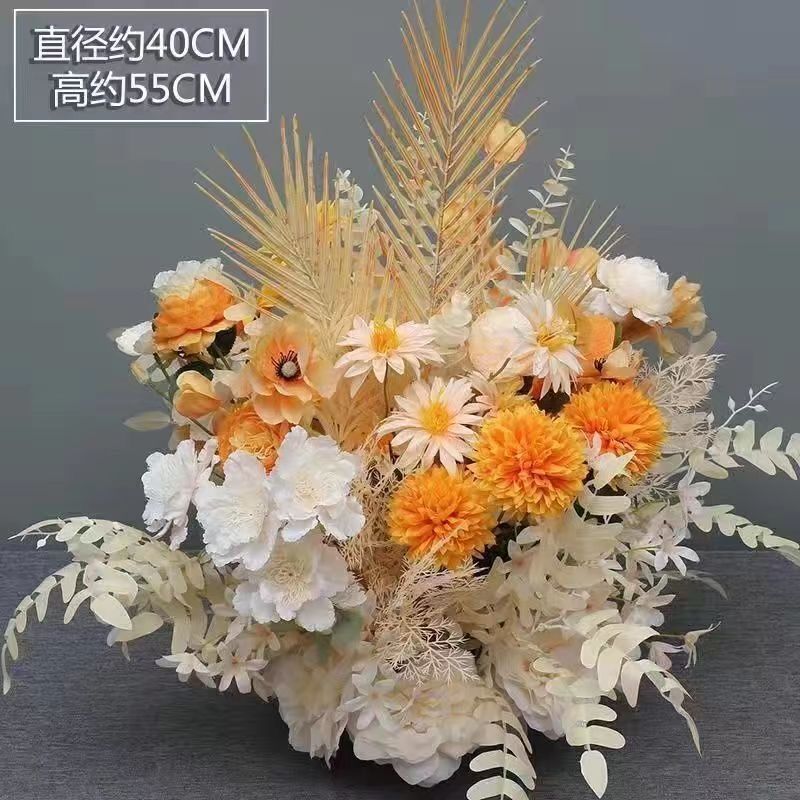 結婚祝いの大きいタイプの花を並べて絹の花の完成品の装飾をシミュレーションします。|undefined