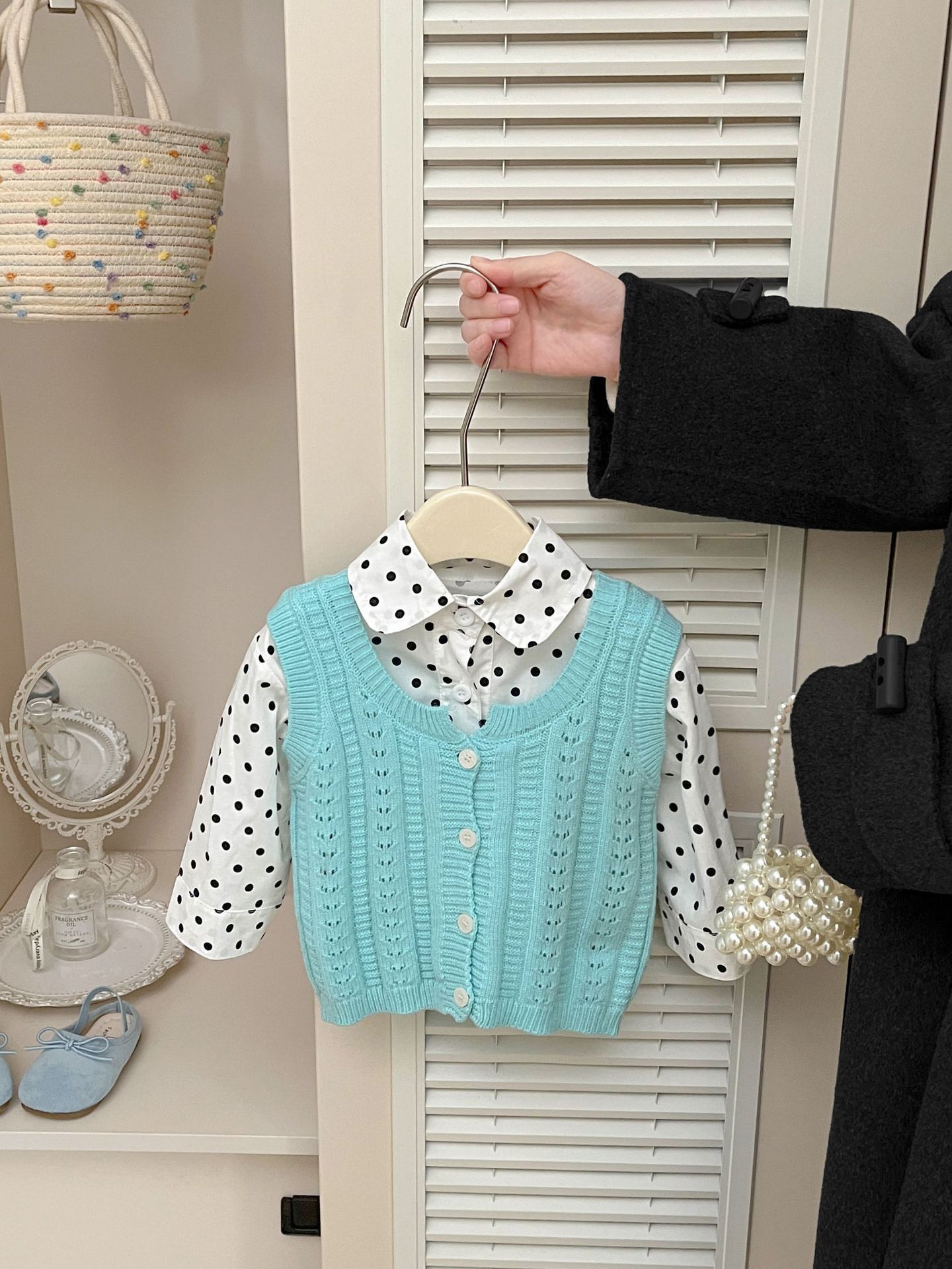 Camisas de niñas de primavera 2026 nuevas camisas de onda de niñas de primavera y otoño bebés de moda versátil