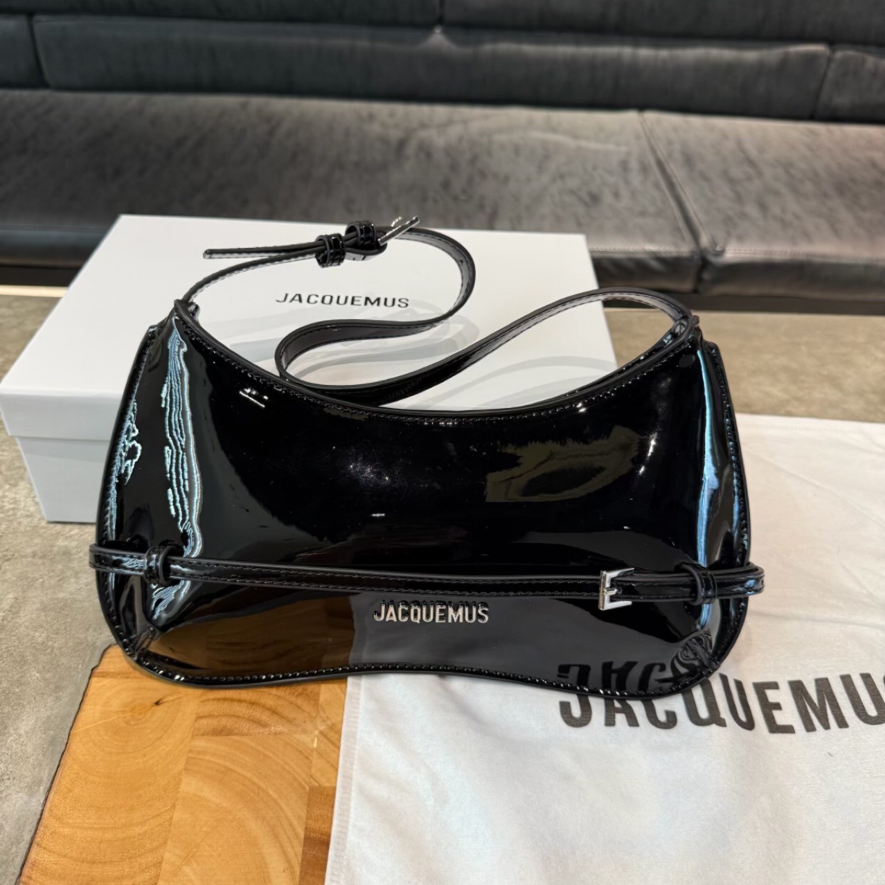 Jacquemus New Lightweight French Vintage Baguette Bag Women's Fashion Shoulder Bag Niche Luxury Underarm Bag - Thumbnail 4