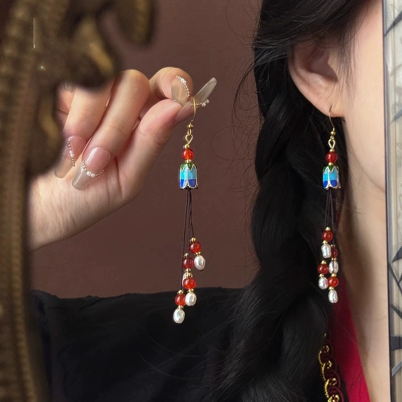 Серьги-гвоздики с жемчужными бусинами и кисточками, новые китайские модные серьги в ретро-стиле, элегантные, нишевые, премиум-класса