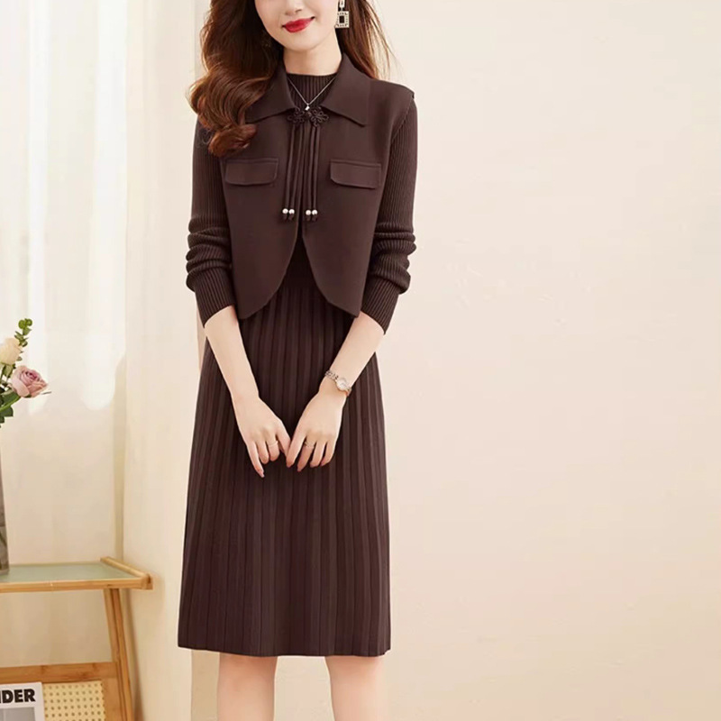 Long-Sleeved Knitted Dress for Women in Spring, Autumn and Winter, High-End French Style, Slim-Fitting Lady with Coat, Two-Piece Suit Skirt Long-Sleeved Knitted Dress for Women in Spring, Autumn and Winter, High-End French Style, Slim-Fitting Lady with Coat, Two-Piece Suit Skirt