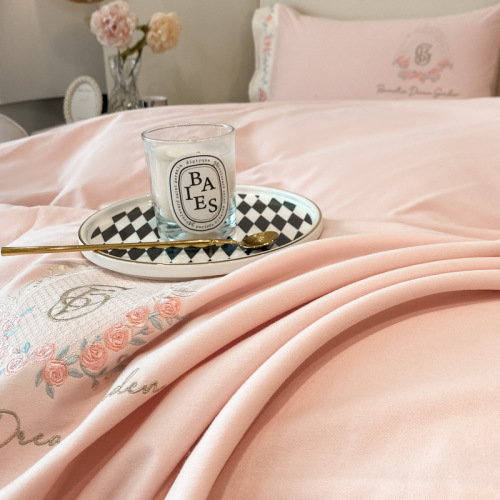 Manufacturer's new thickened Xinjiang cotton long-staple cotton embroidered brushed cotton four-piece set sheet quilt cover bed sheet wholesale