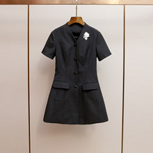深圳南油高端女装秋冬新款法式通勤风V领单排扣短袖收腰连衣裙女