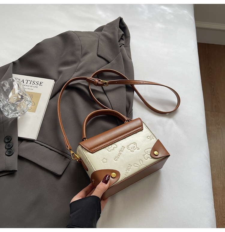Korean-style fashionable color-blocking small square handbag with a high-quality feel, a new summer 2025 stylish and versatile women's crossbody bag undefined