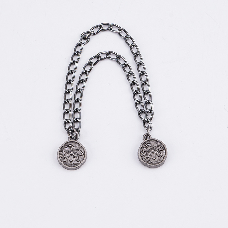 チェーンの磁気はズボンの足を引きずることを防ぎます。金属の磁気は袖口を固定します。