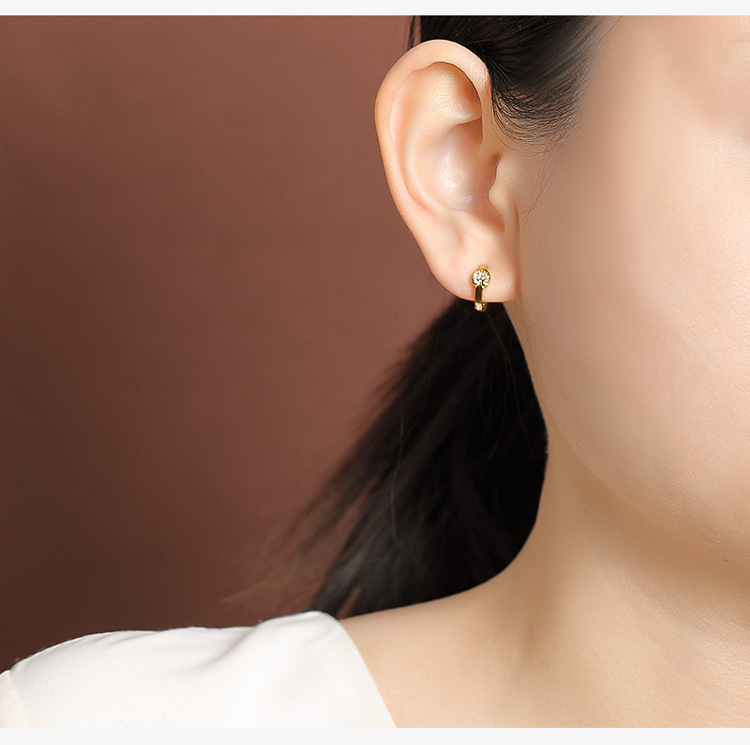 Bông tai bạc S925 mạ vàng hình khóa Như Ý đính đá pha lê — Bạc chi tiết 8
