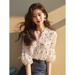 小柄な洋気の独特な美しい上着のヨーロッパの商品の爆発的なファッションのフランスの白い点のプリントのシャツの女性の夏