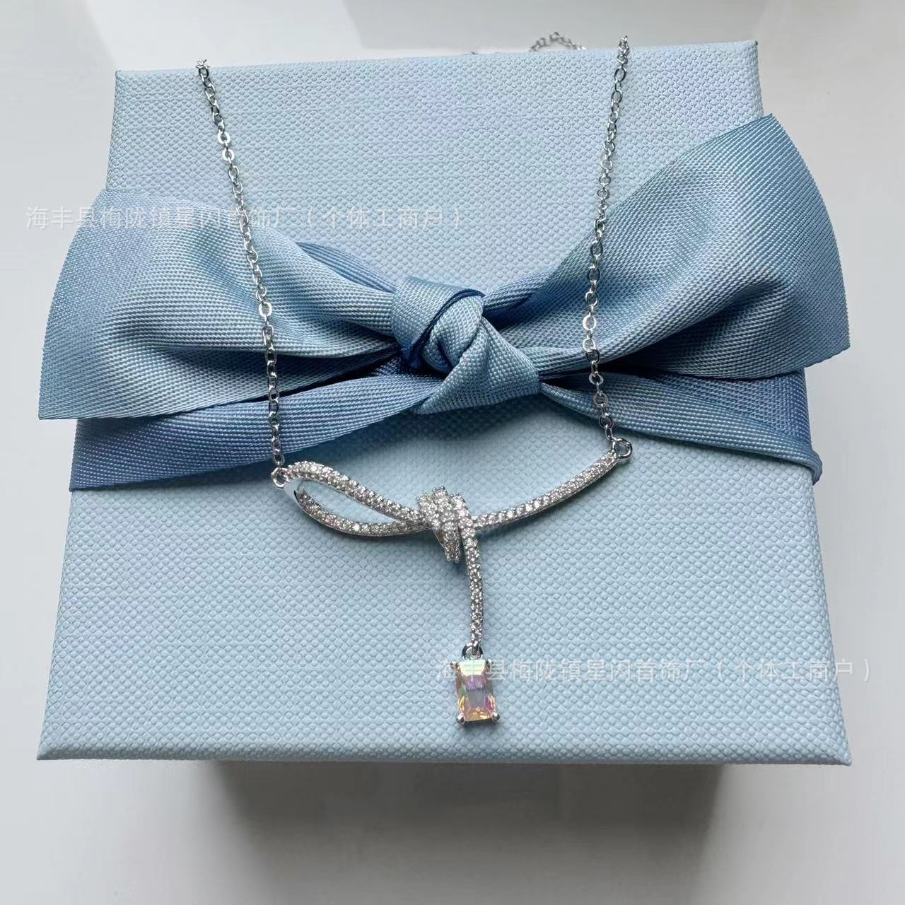 HEFANG Where Aurora Ribbon Knot Clavicle Chain Women's Light Luxury Elegant Joker Small Sugar Necklace Tanabata Gift