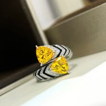 S925纯银精工高级感斑马纹黄钻仿真钻三角钻复古满钻戒指