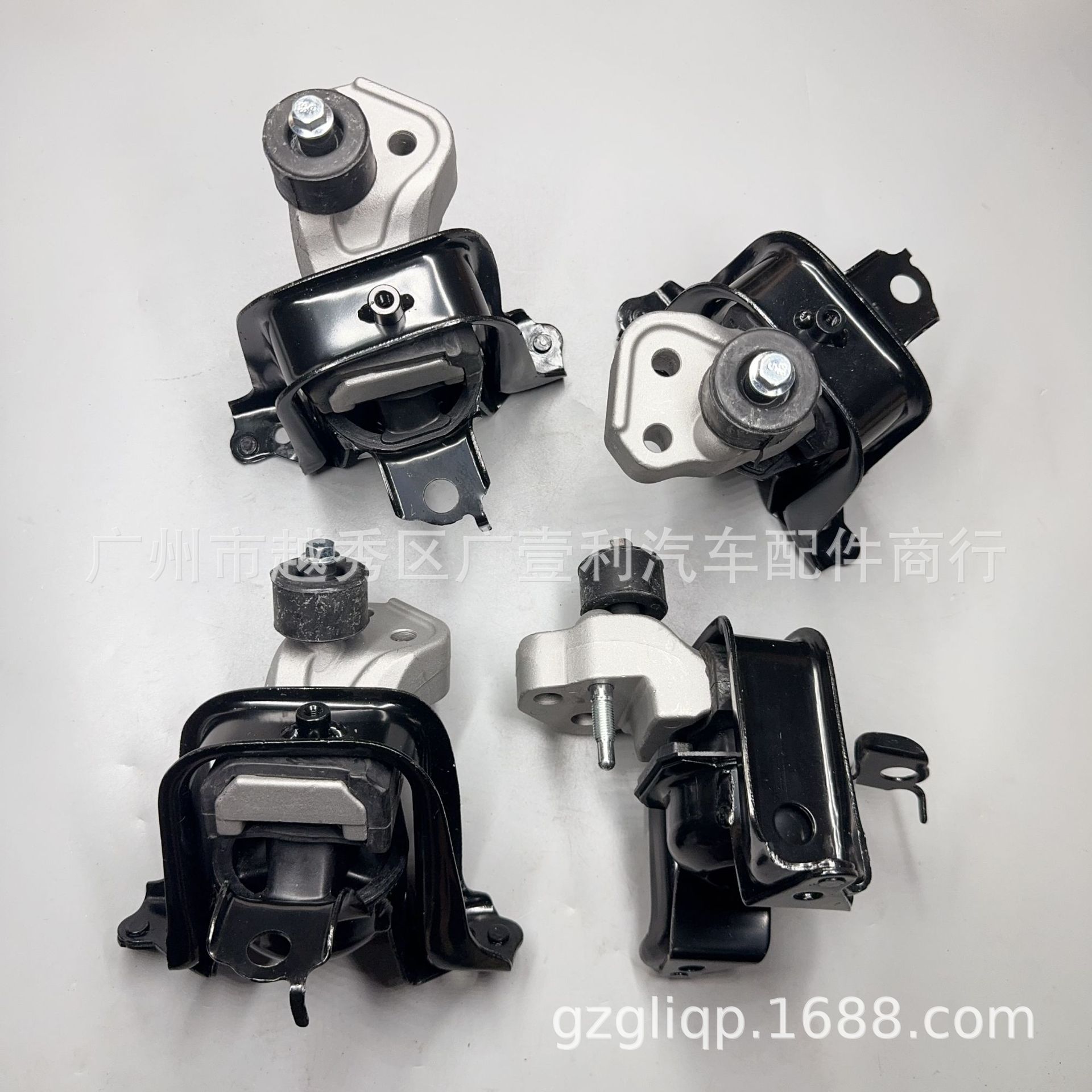 Applicable 12305-0M020 12305-21060 12360-21140 VITZ NCP10 right machine foot glue