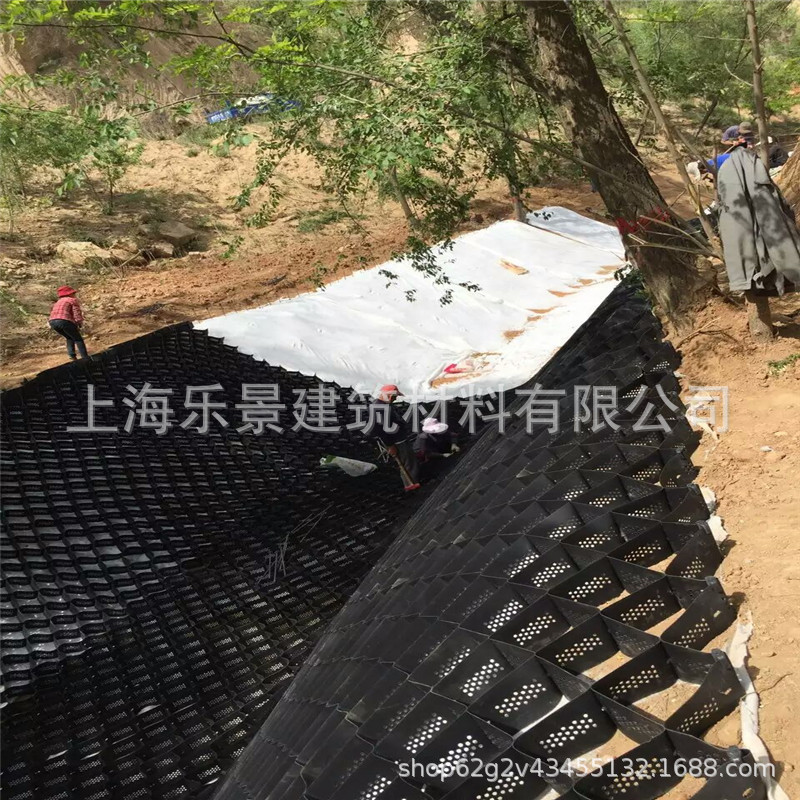 山体陡坡防塌陷土工格室软路基加固公路坡面绿化种植蜂巢土方格