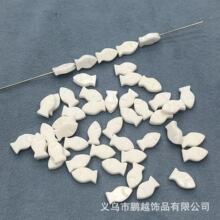仿珊瑚6.5X11.5MM小鱼 动物图案贝壳粉压DIY发饰项链手链配饰批发