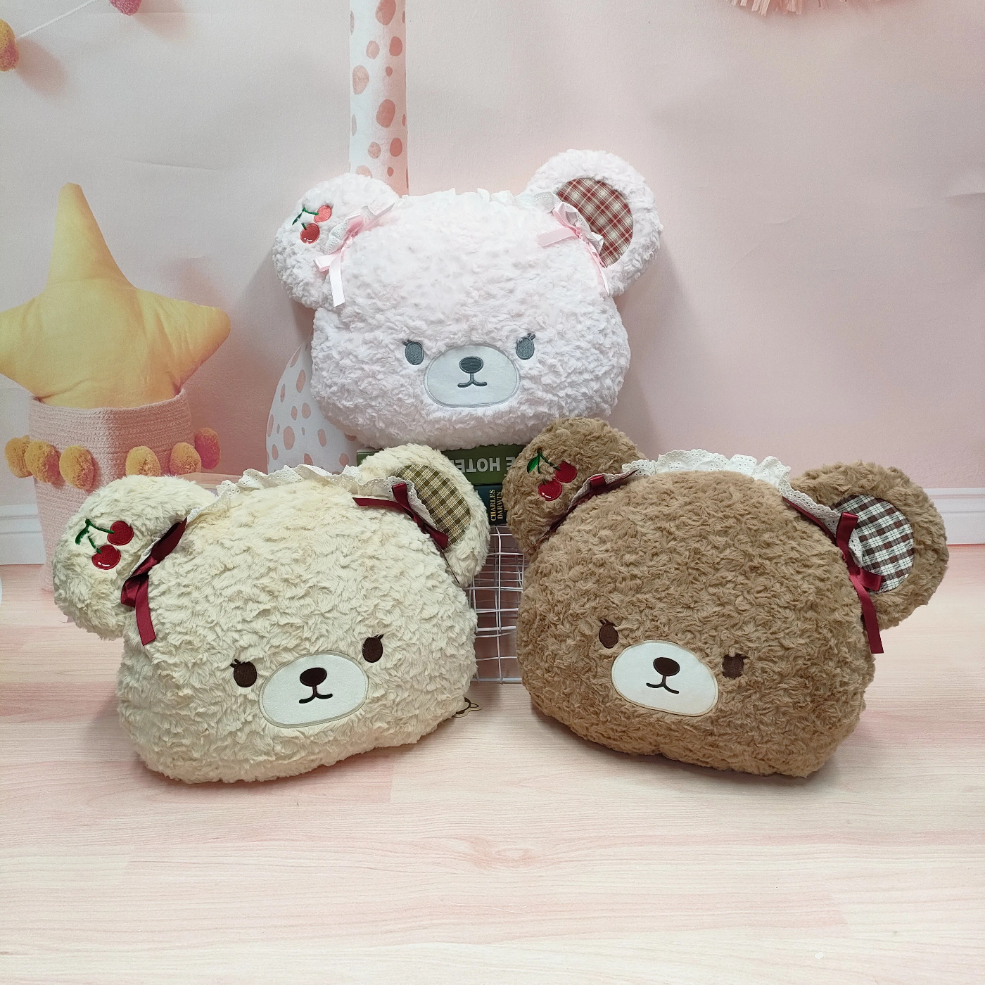 Plush pillow