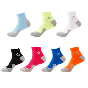 Wholesale autumn and winter socks mid-tube sports socks multi-color rest socks running socks adult fitness socks simple socks
