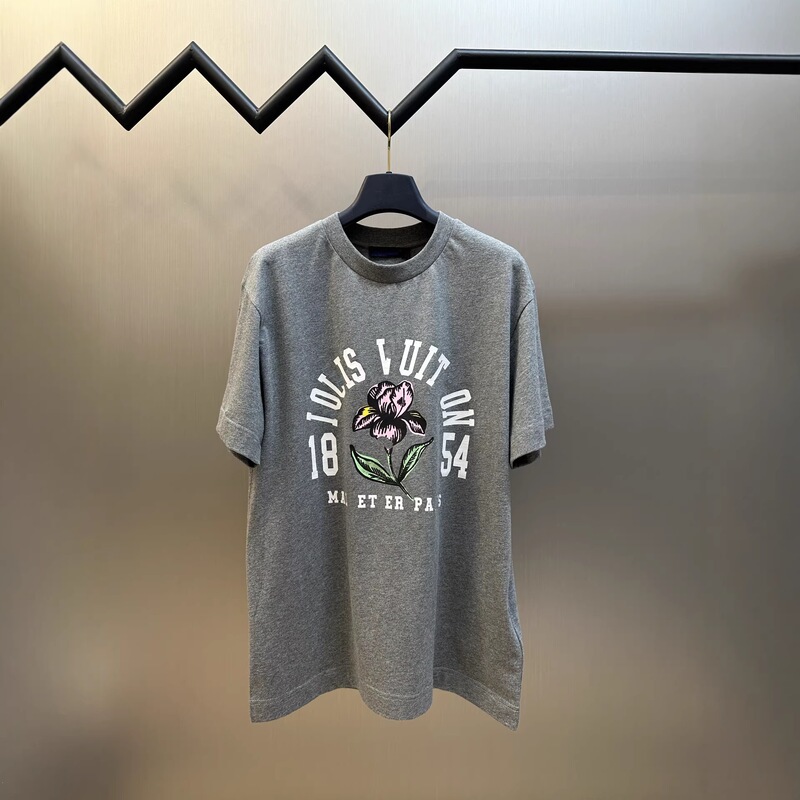 Original Lv 26Ss Spring/Summer New Letter Iris Print Round Neck Short Sleeve Unisex T-Shirt Original Lv 26Ss Spring/Summer New Letter Iris Print Round Neck Short Sleeve Unisex T-Shirt