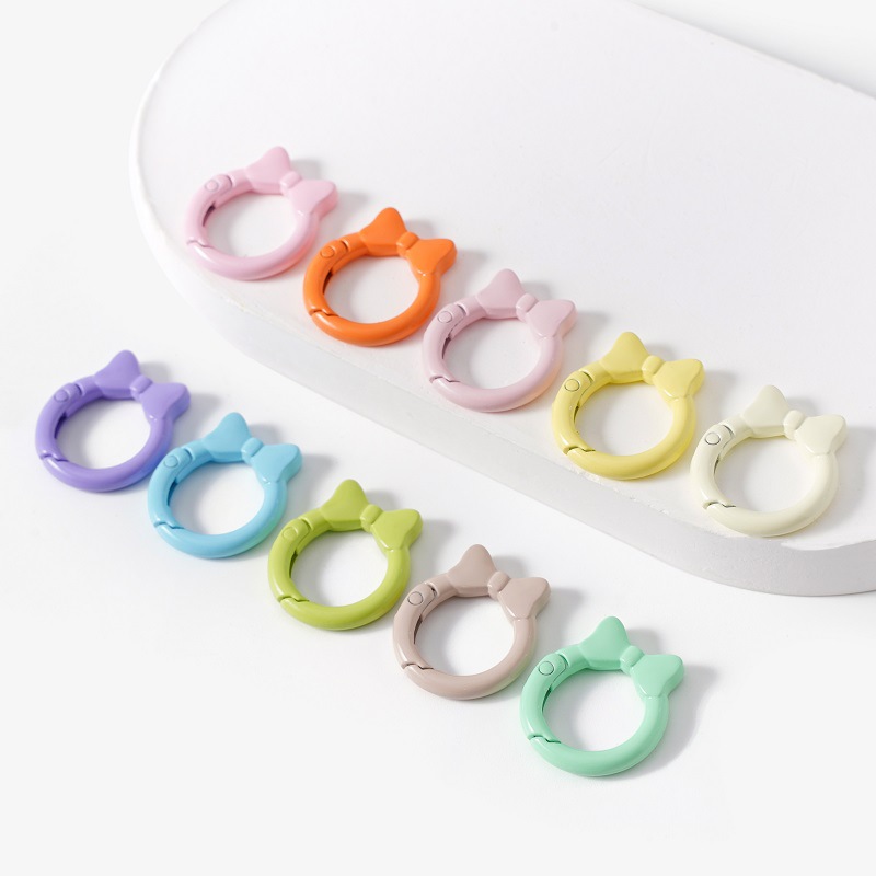 蝶結びカラースプリングバックル蝶ネクタイリング明るいスプリングリングキーホルダーDIY部品合金接続リング