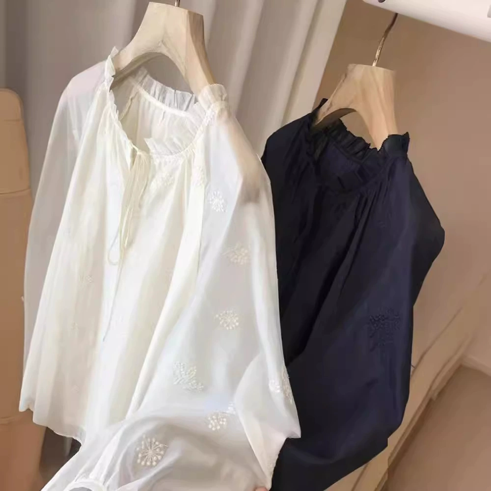 Это очень элегантно носить небрежно, очень расслабленно и красиво! Французский ретро фонарь рукав Tencel вышитые рубашки для женщин