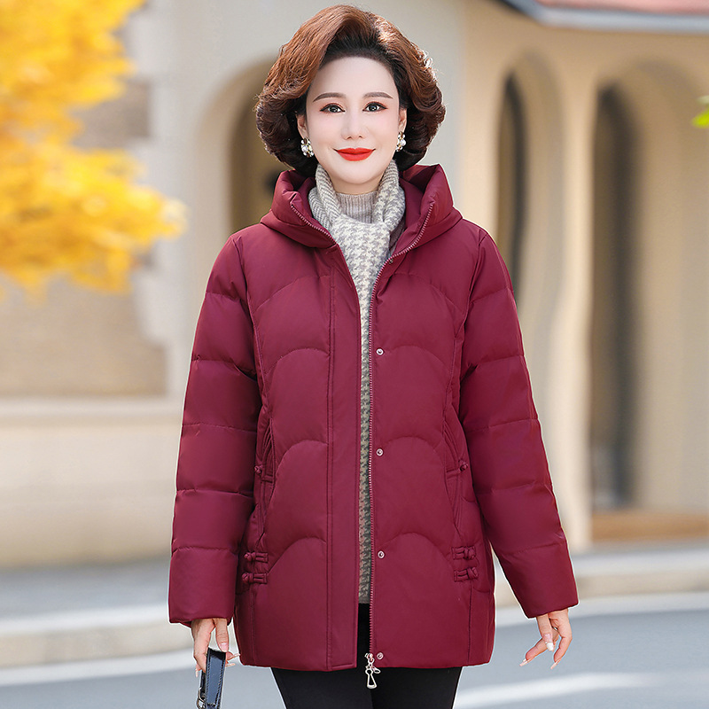 名牌妈妈装羽绒服女冬季新款洋气中老年抗寒保暖中长款白鸭绒外套