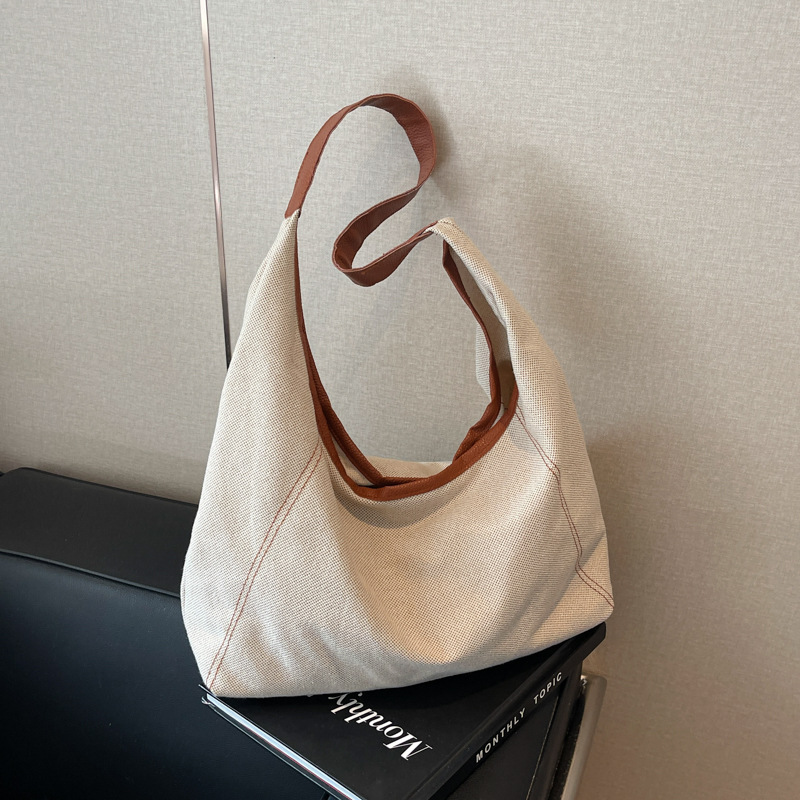 2024 otoño y invierno nuevo tipo de bolso de hombro casual bolso de mujer nicho diseño de gran capacidad de hombro mochila