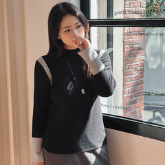 大きいサイズの婦人服の太ったmmの春の新型の2024感のファッションは色の長袖の年齢を減らすセーターにぶつかってニットを打ちます。
