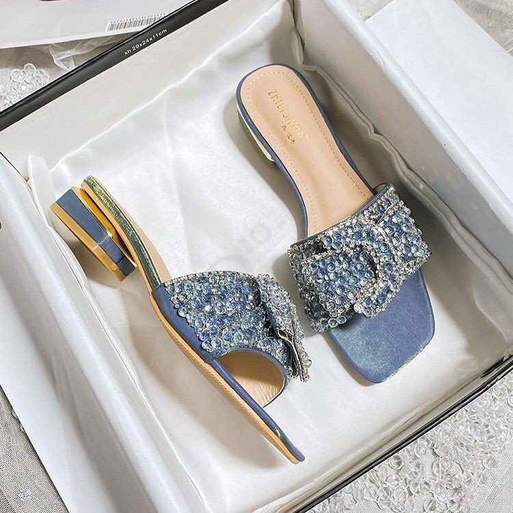 Women's slippers with rhinestones