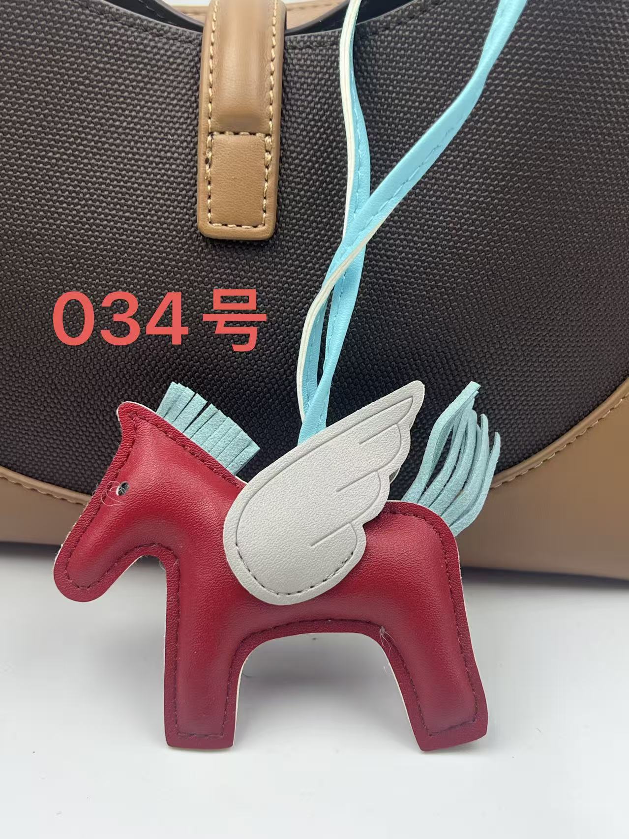 Colgante de bolsos Pegasus Mini Colgante de bolsos de estilo simple llaver de cuero image 38