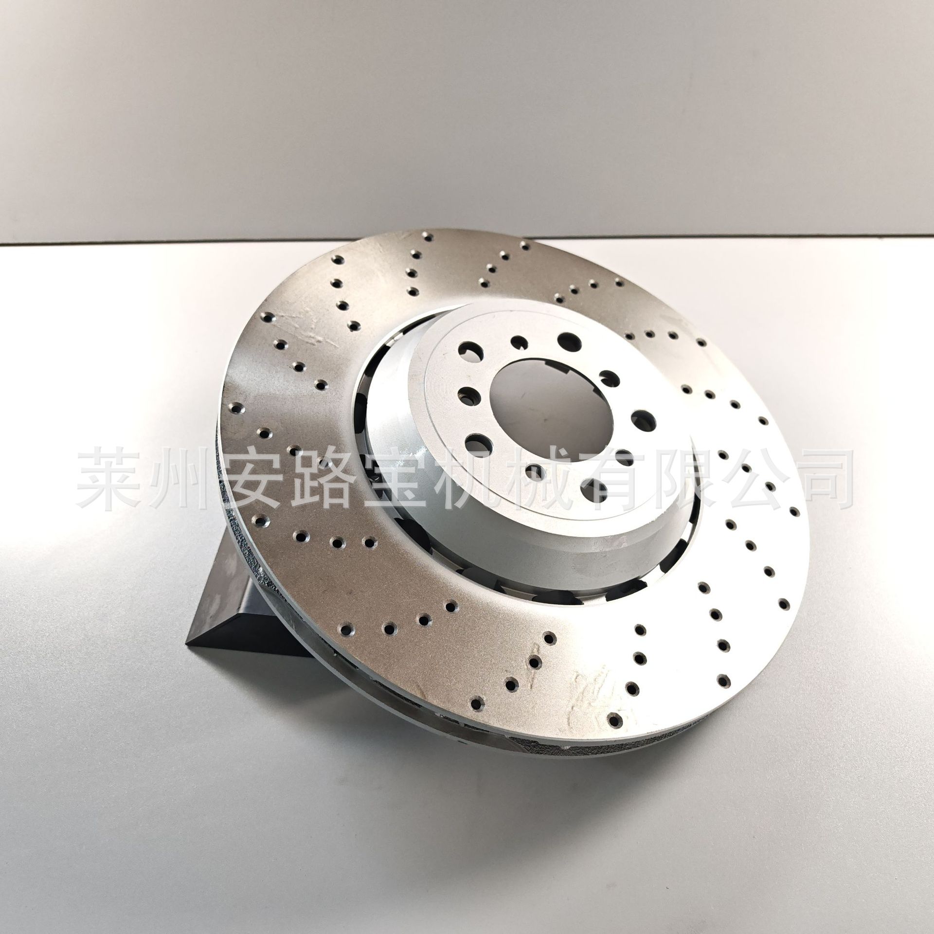 Factory Direct Supply of Brake Discs and Brake Drums Suitable for Bmw M3T80T83T82, with Noise Reduction and High-Temperature Wear Resistance
