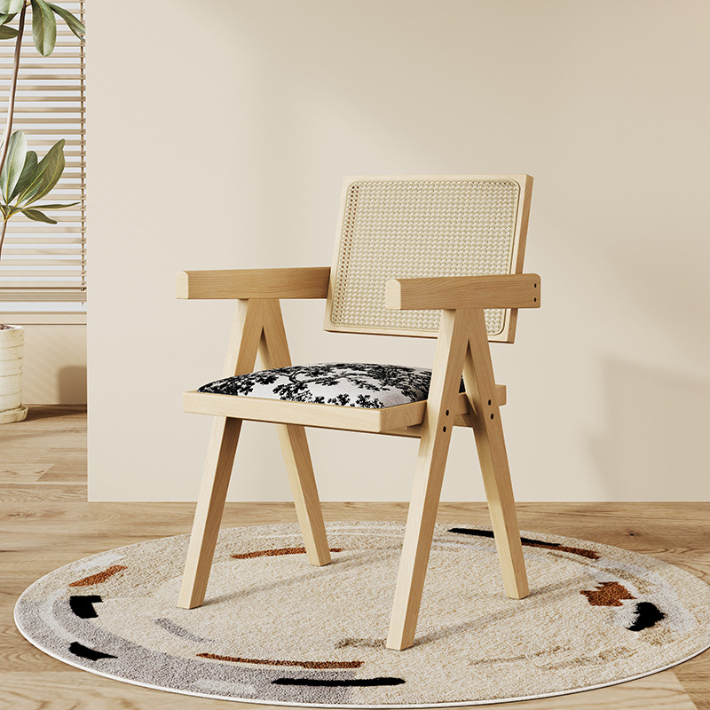 Sillas de comedor de madera maciza sillas medievales nórdicas con reposabrazos sillas K sillas de caña domésticas sillas de caña Chandigarh