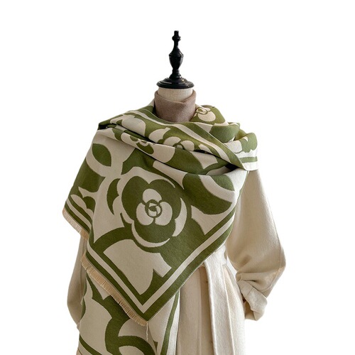 Camellia black and white elegant imitation cashmere scarf large square scarf for women European and American big-name outer shawl warm fashion scarf
