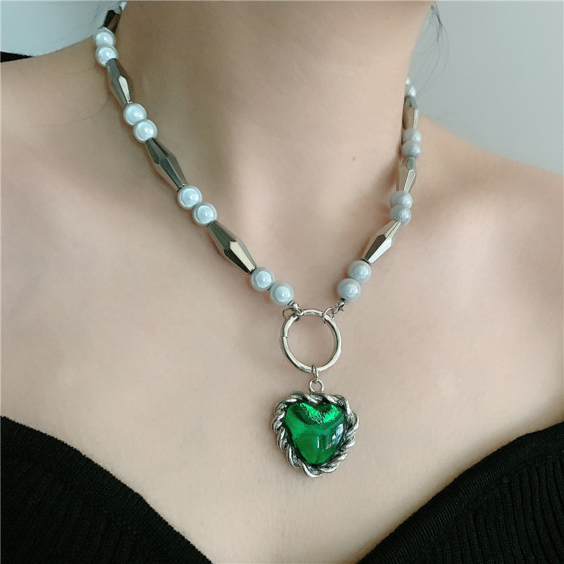 Fashion Green Heart-shape Pearl Necklace Wholesale display picture 6