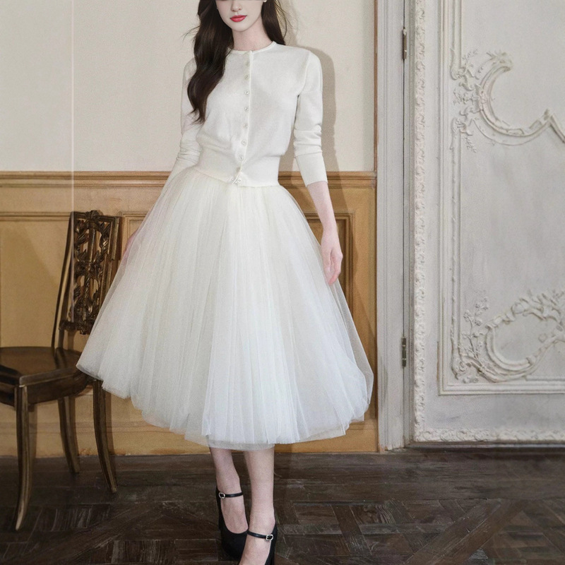 All-Wool Long-Sleeved Round-Neck Sweater Merino Pure Wool Slim-Fitting Warm Top Cardigan for Women Autumn