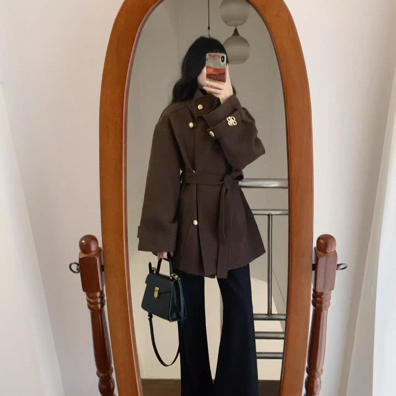 New autumn and winter elegant Korean-style stand-collar short woolen coat for petite individuals, Hepburn-style high-end woolen jacket New autumn and winter elegant Korean-style stand-collar short woolen coat for petite individuals, Hepburn-style high-end woolen jacket