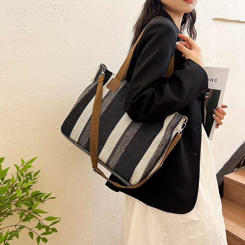 Bolso de lona bolso tote a rayas 2023 nuevo bolso de mujer bolso de mensajero de color dulce japonés de gran capacidad