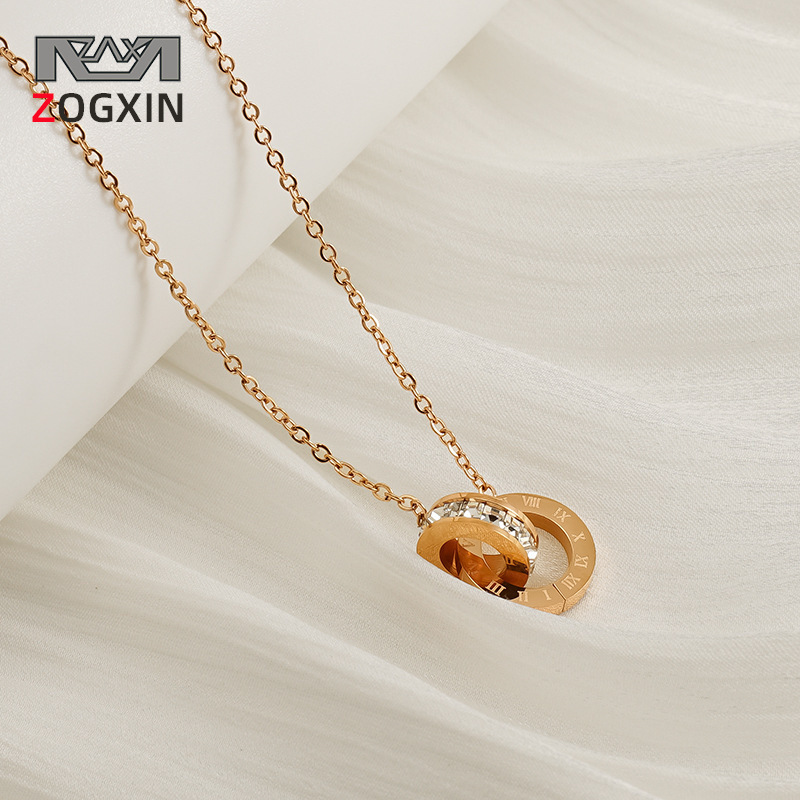 Collana con numeri romani intrecciati in acciaio al titanio Ins, resistente allo sbiadimento, per donna, catena per clavicola leggera e di lusso di alta gamma_voghion.com