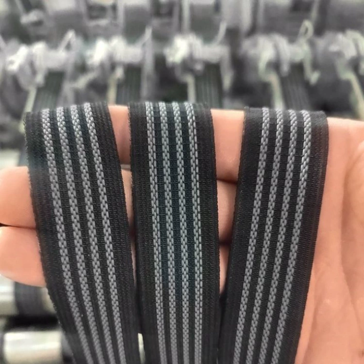 В наличии: эластичная лента волнообразной формы с противоскользящим покрытием, черная пряжа с клеевым слоем и белая эластичная лента, противоскользящая эластичная лента 25 мм, черная противоскользящая эластичная лента.