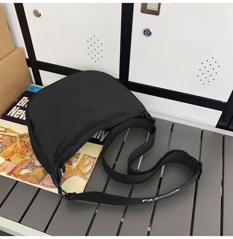 ins Simple nylon fabric crossbody bag for women 2023 new Korean style fashionable single-shoulder dumpling bag for students, trendy single-shoulder bag undefined