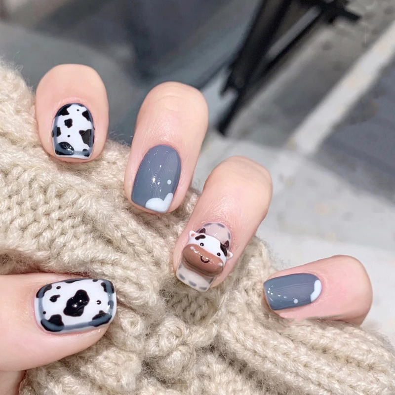 Internet Celebrous Fresh All-match Nail Stickers Nail Stickers Fake Nail Stickers Finished Removable Short Wearing Nail Stickers