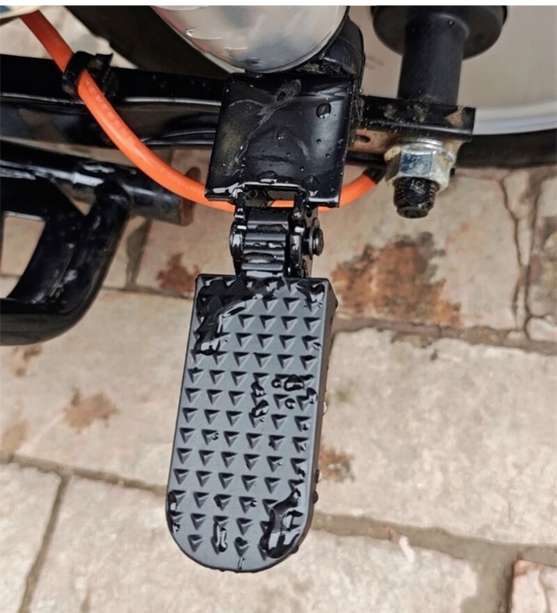 New national standard electric vehicle rear footrest, rear seat extension footrest, foldable footrest board, modified footrest