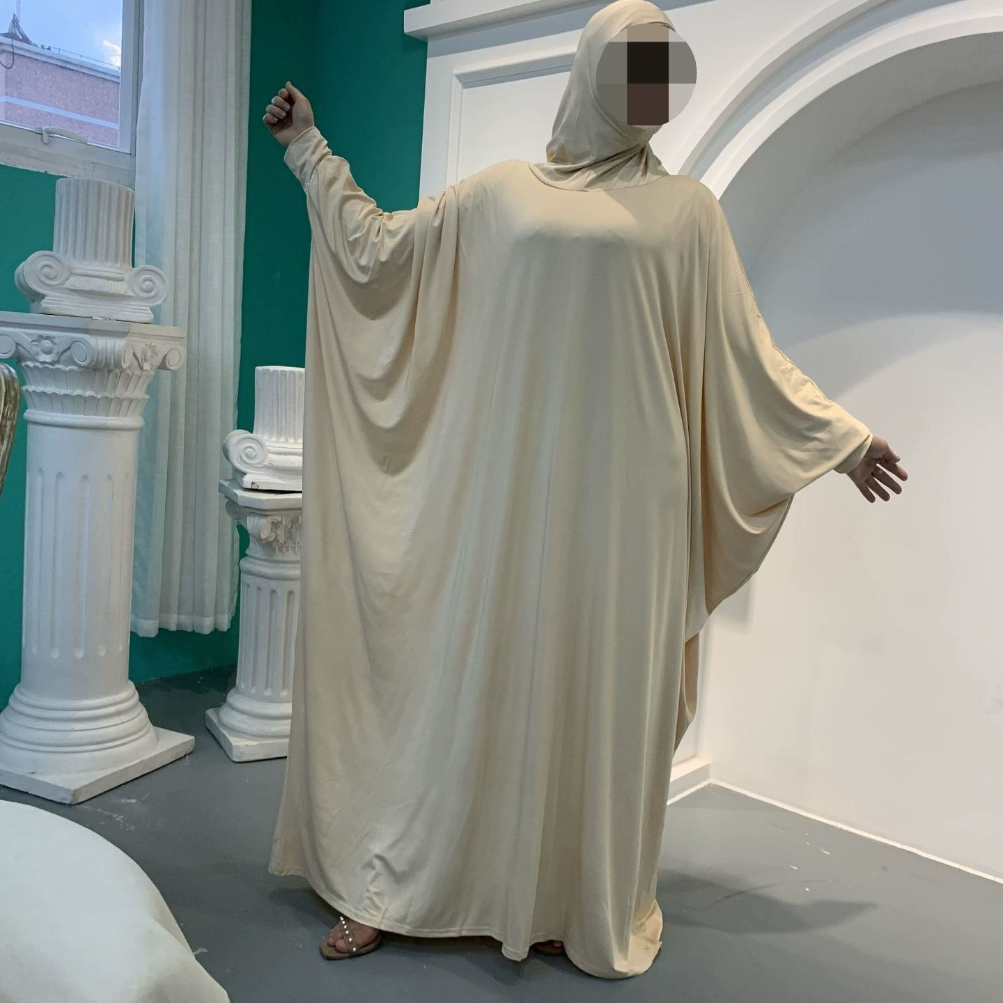 Dajie Middle East solid color fashion bat sleeve robe 6198
