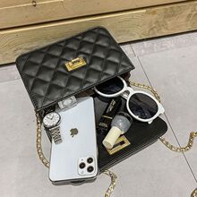 ����Ů2024������񽑻����μ�б���Chic�n��Ů�W��С����朗l��