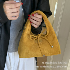 麂皮绒包包女款2025新款潮流行高级感复古单肩包大容量斜挎饺子包