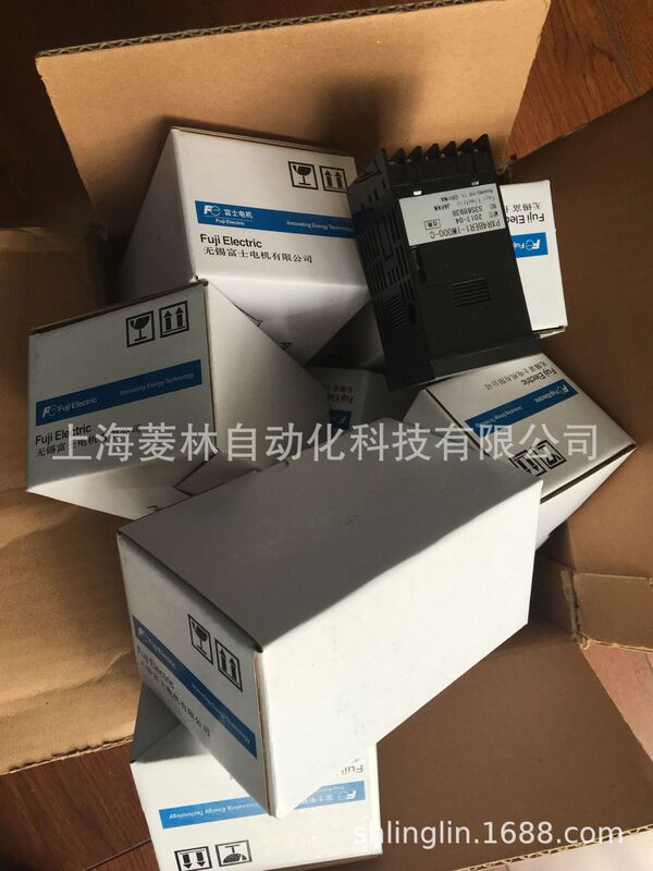 Fuji controller PXR4BEY1-8WM00-C PXR4NCY1-8WM00-C