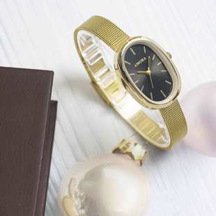 С���OӋ�E�A���ֱ�Ů���p��С�����s���|ŮʿŮ�W��������ʯӢ��