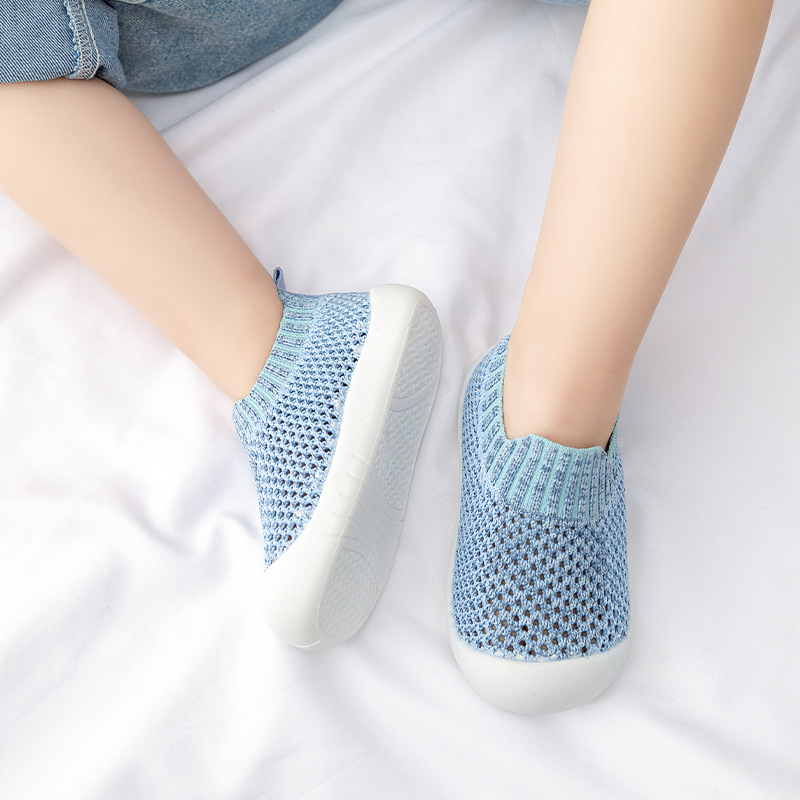 Zapatos para bebés pequeños, sandalias para bebés femeninos, zapatos de verano para bebés masculinos, suelas suaves, zapatos de malla transpirable para niños de 0 a 3 años, suelas planas