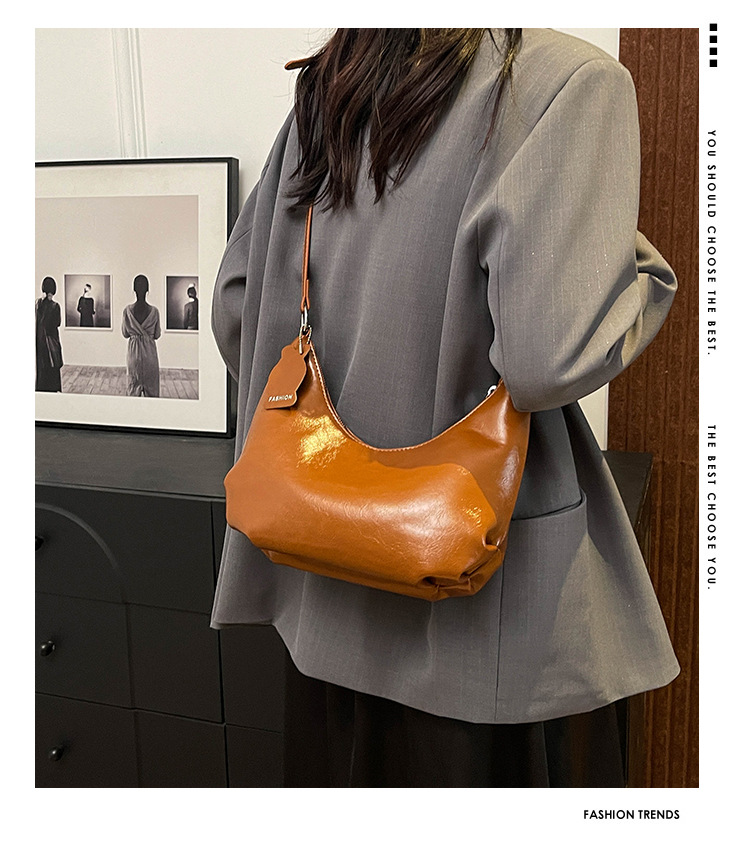 Minimally designed niche women's 2024 new winter underarm casual fashion commuting shoulder bag_voghion.com