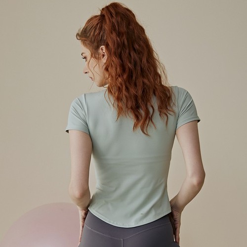 带胸垫瑜伽服女夏季普拉提训练健身上衣套装高级感运动短袖t恤